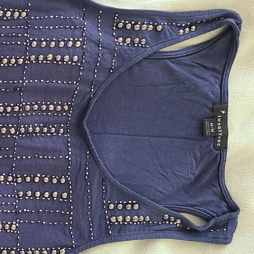 Trapez studs&beads top